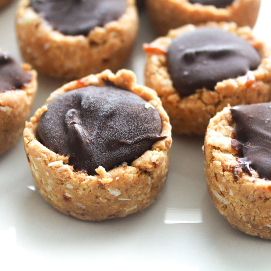 Caramel cup bites with chocolate